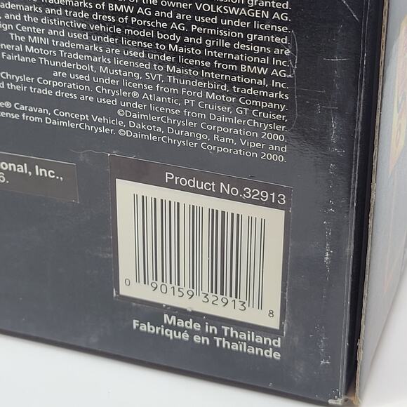 Maisto Road & Track Die Cast  Red Volkswagen Van Samba with VW Beetle New sealed - Picture 9 of 12